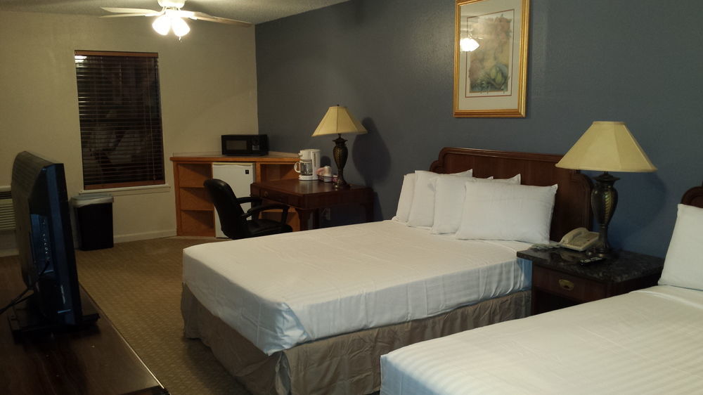 Four Horseman Travel Lodge Pilot Point Esterno foto