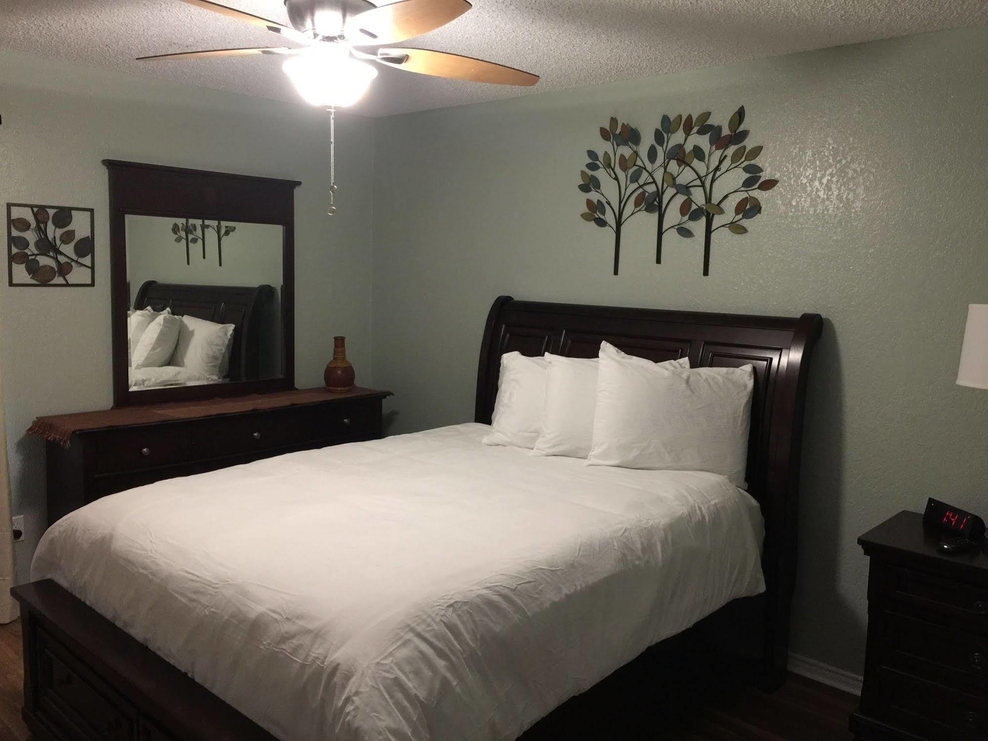 Four Horseman Travel Lodge Pilot Point Esterno foto
